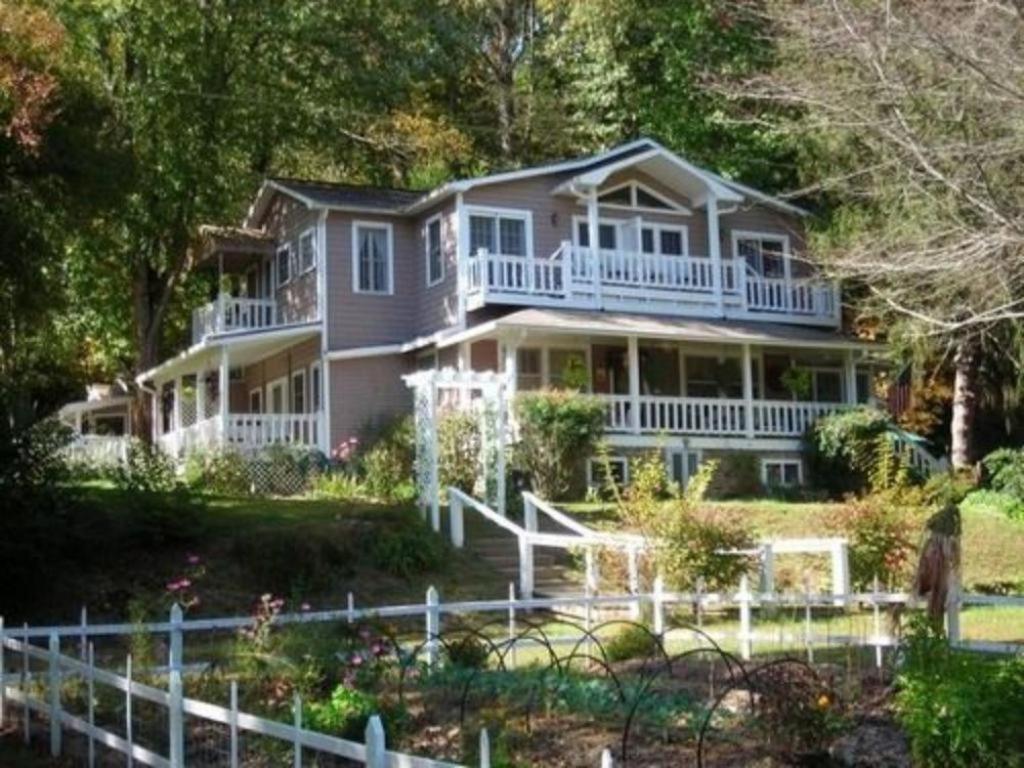 Folkestone Inn 브라이슨시티 외부 사진
